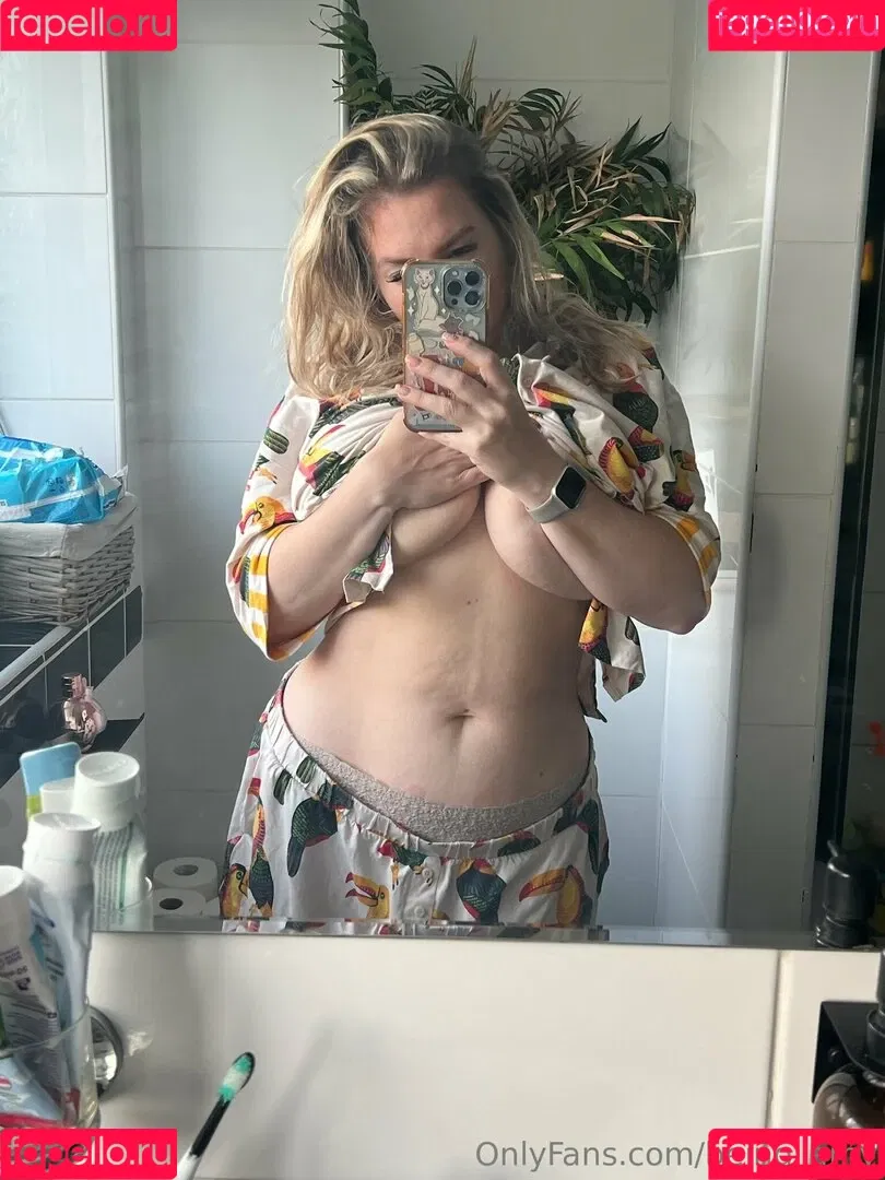 being_amy / being_amy_ Onlyfans Photo Gallery 