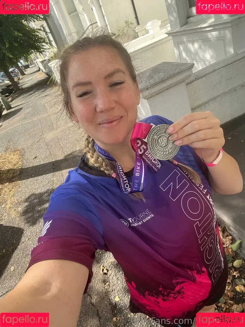 being_amy / being_amy_ Onlyfans Photo Gallery 