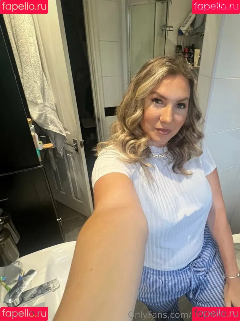 being_amy / being_amy_ Onlyfans Photo Gallery 