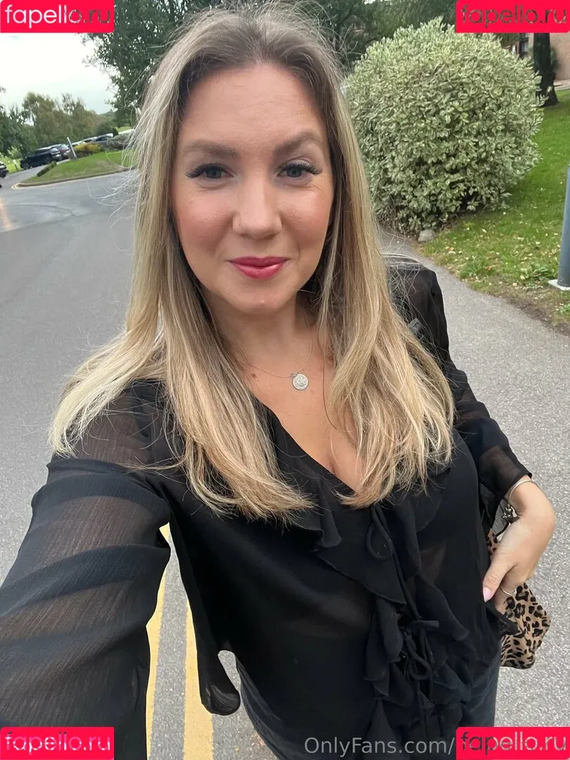 being_amy / being_amy_ Onlyfans Photo Gallery 