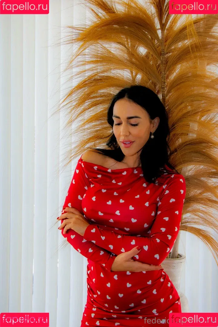 Federicapacela / fede.pacella / haian Pace Onlyfans Photo Gallery 