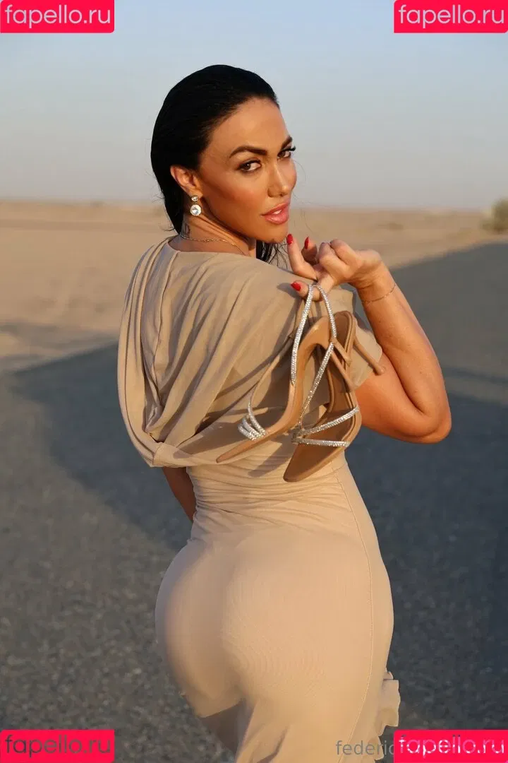Federicapacela / fede.pacella / haian Pace Onlyfans Photo Gallery 