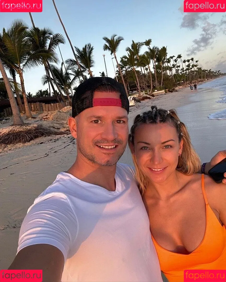 Anna Carina Woitschack / Anna-Carina Woitschack / anna.carina.woitschack Onlyfans Photo Gallery 