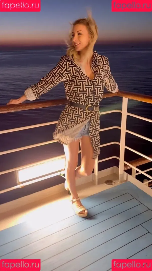 Anna Carina Woitschack / Anna-Carina Woitschack / anna.carina.woitschack Onlyfans Photo Gallery 