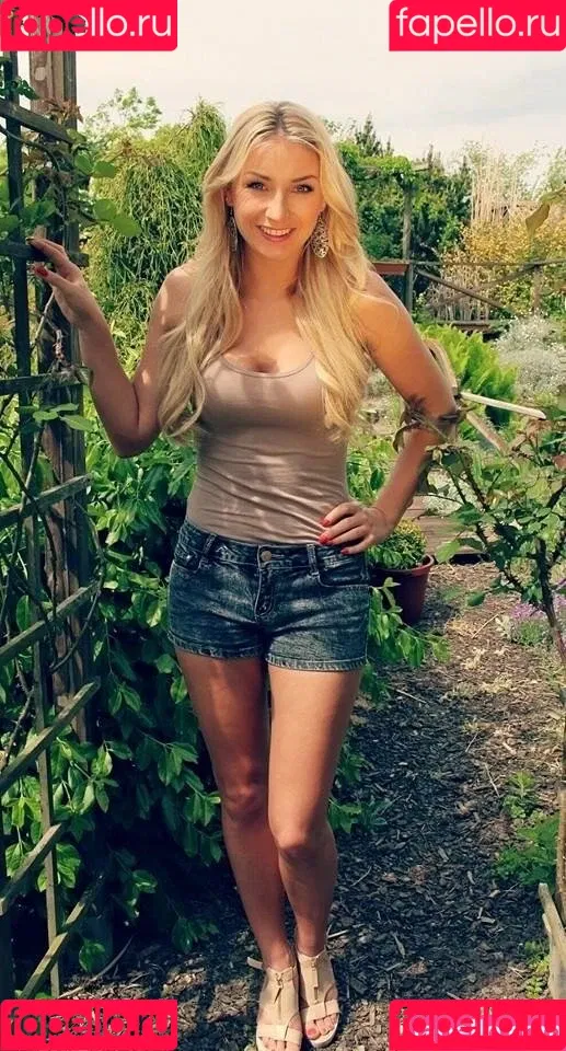 Anna Carina Woitschack / Anna-Carina Woitschack / anna.carina.woitschack Onlyfans Photo Gallery 