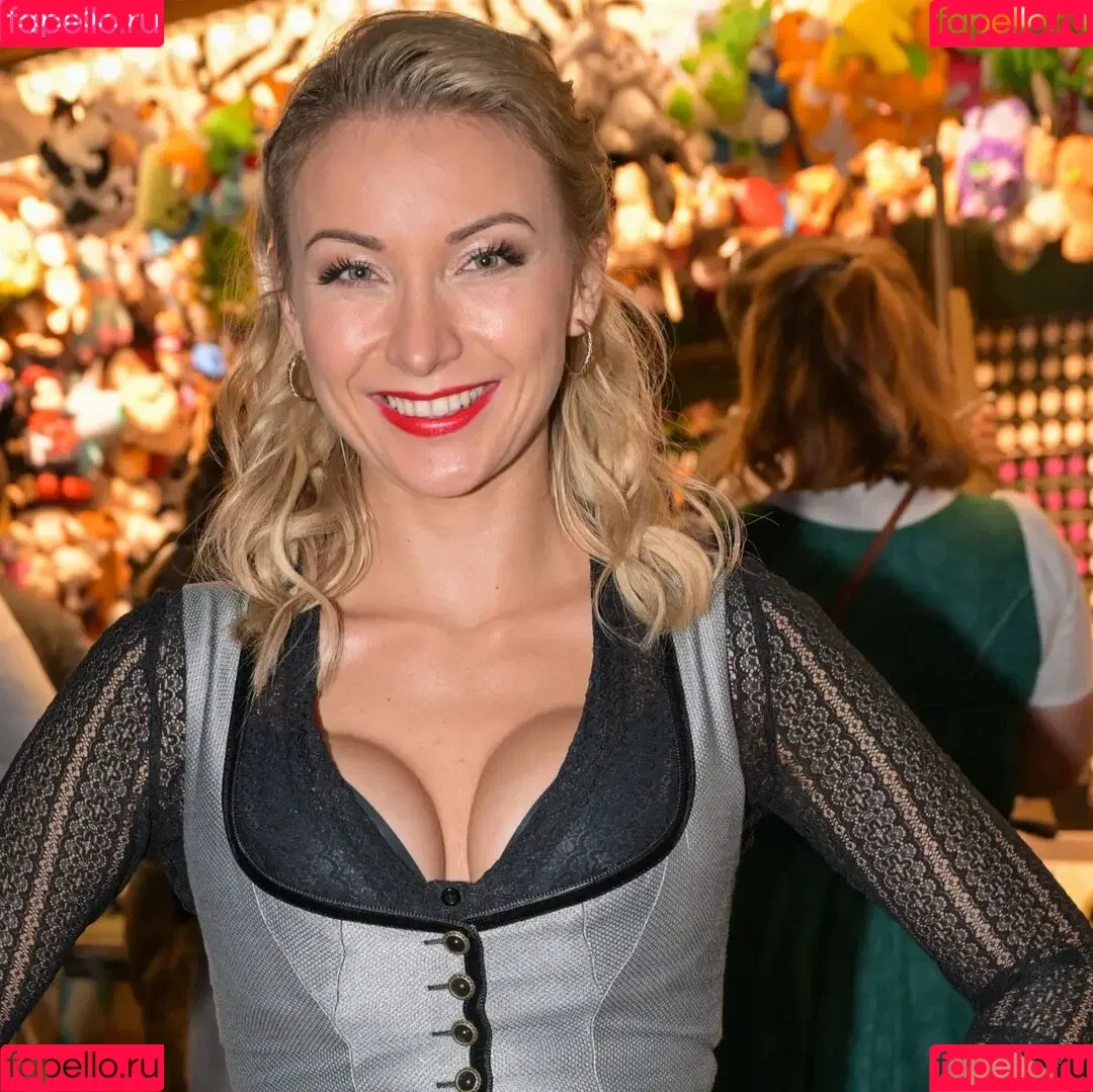 Anna Carina Woitschack / Anna-Carina Woitschack / anna.carina.woitschack Onlyfans Photo Gallery 