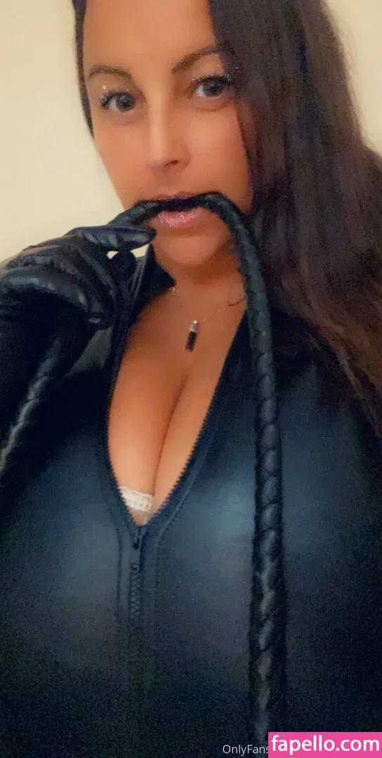 terrijaneofficial Onlyfans Photo Gallery 