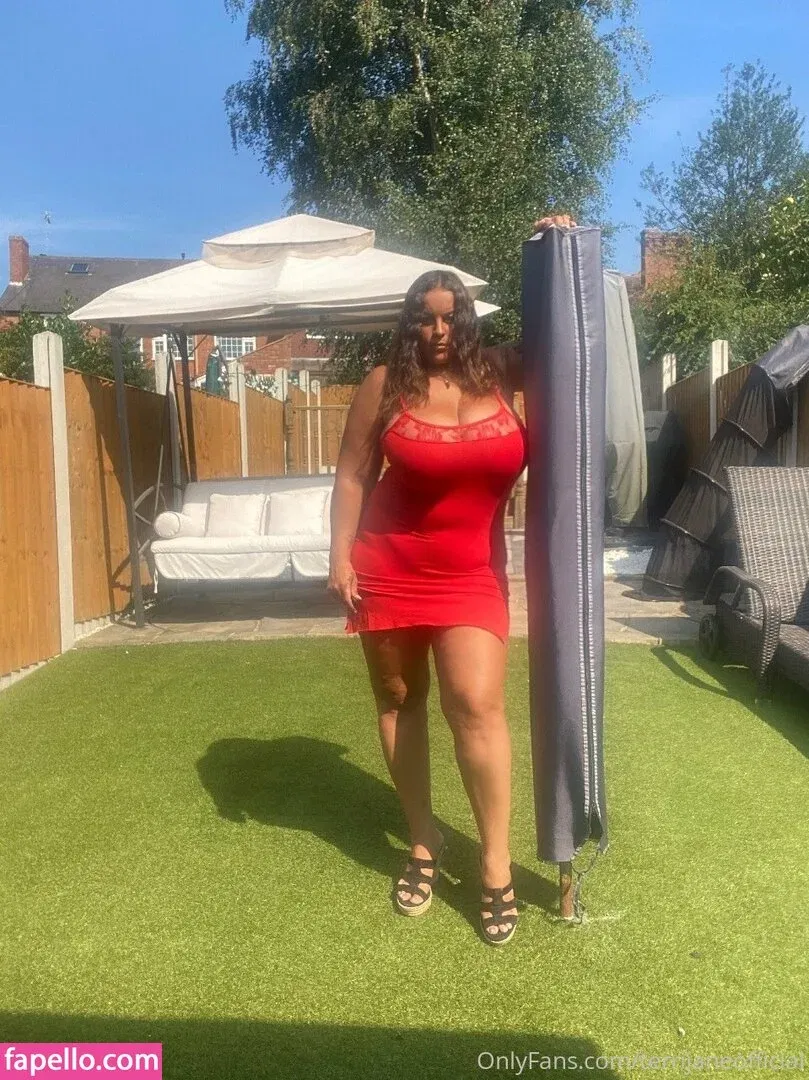 terrijaneofficial Onlyfans Photo Gallery 