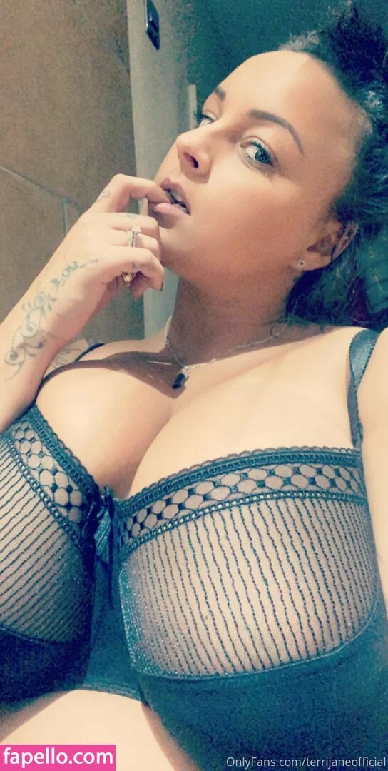 terrijaneofficial Onlyfans Photo Gallery 
