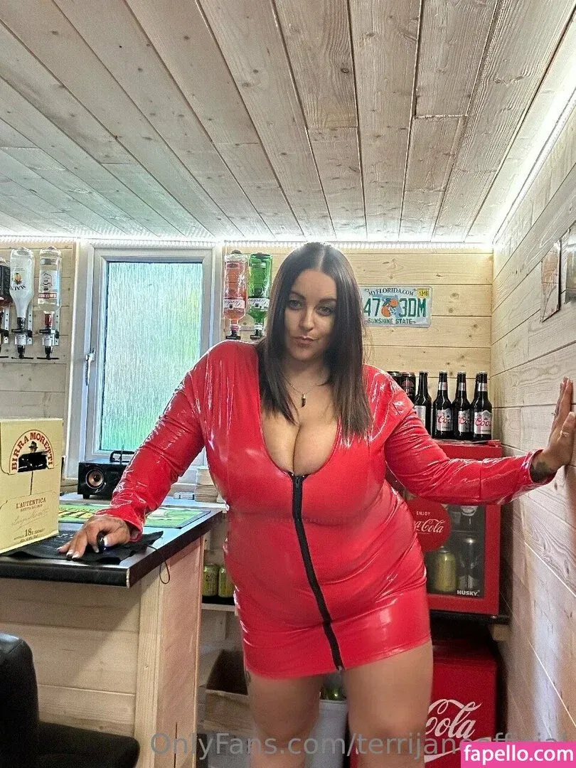 terrijaneofficial Onlyfans Photo Gallery 