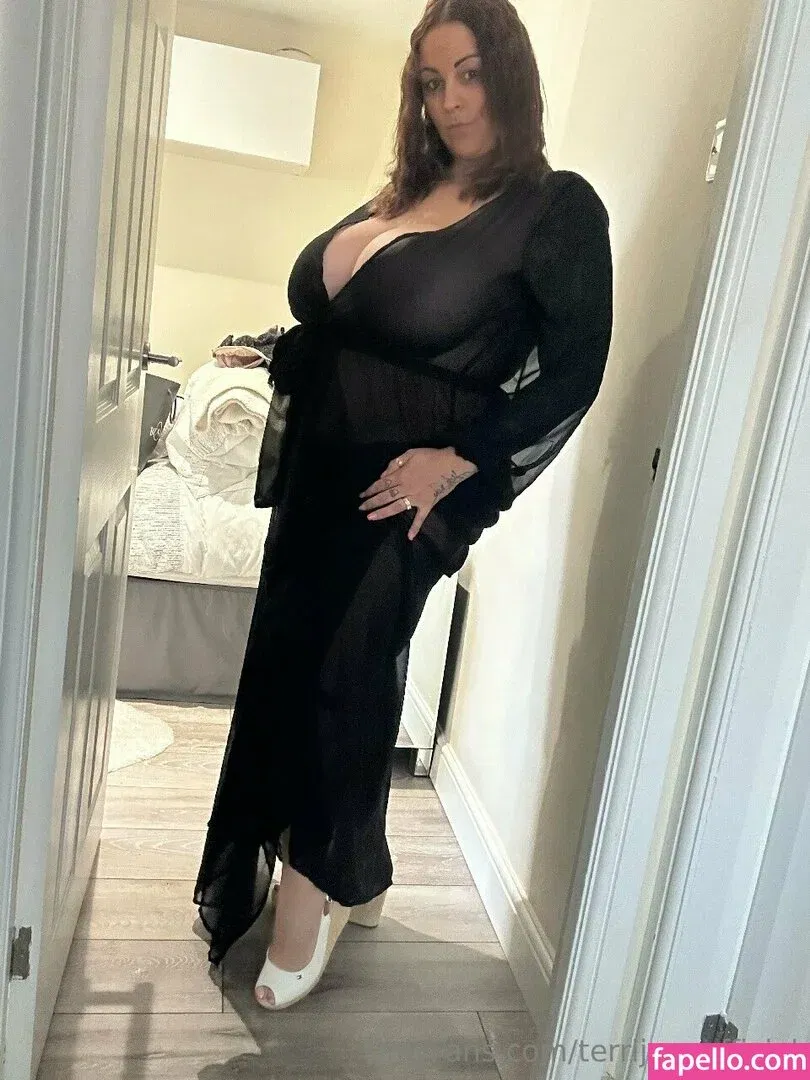 terrijaneofficial Onlyfans Photo Gallery 