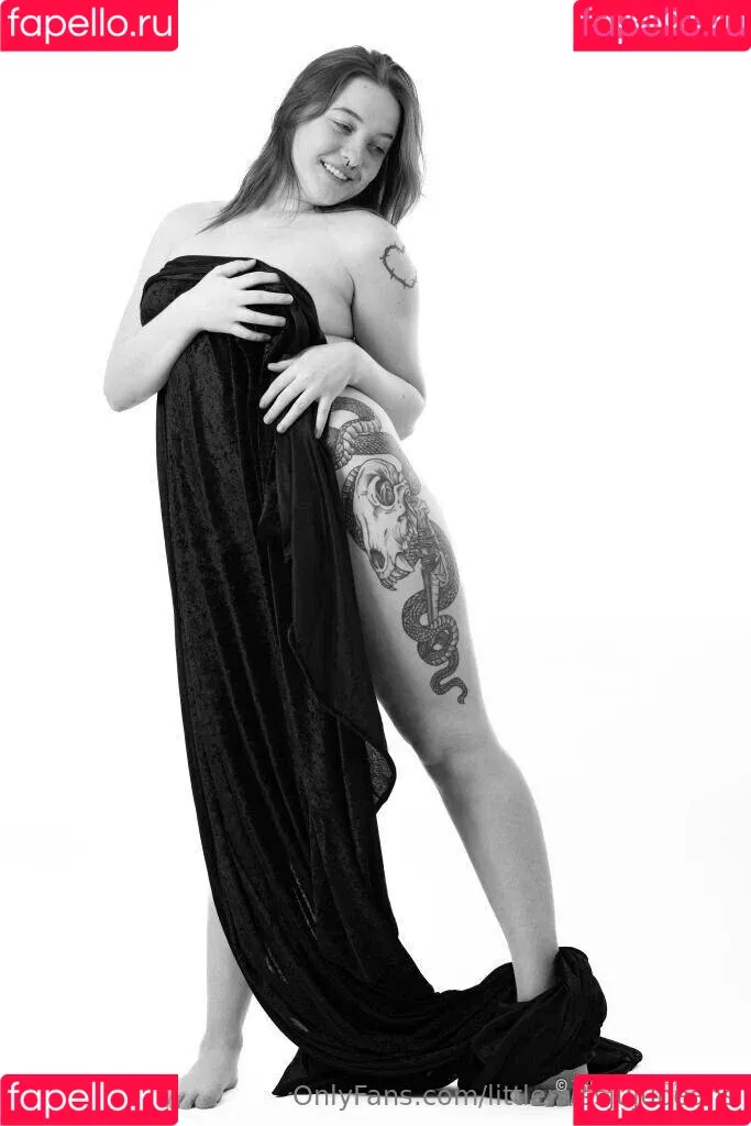 littlemissjujubean / littlemissjujubeans Onlyfans Photo Gallery 