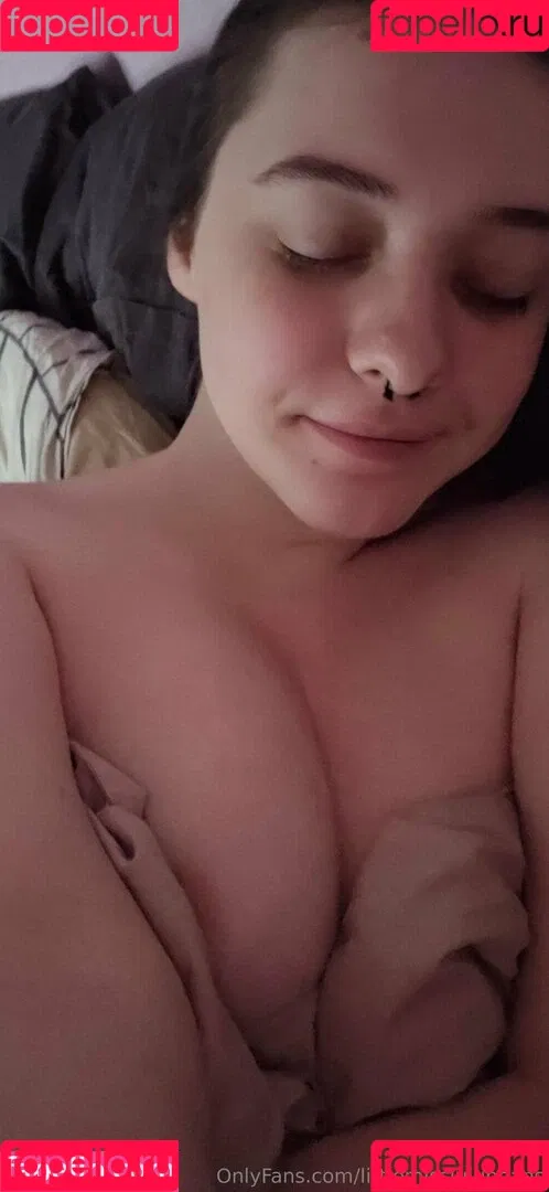 littlemissjujubean / littlemissjujubeans Onlyfans Photo Gallery 