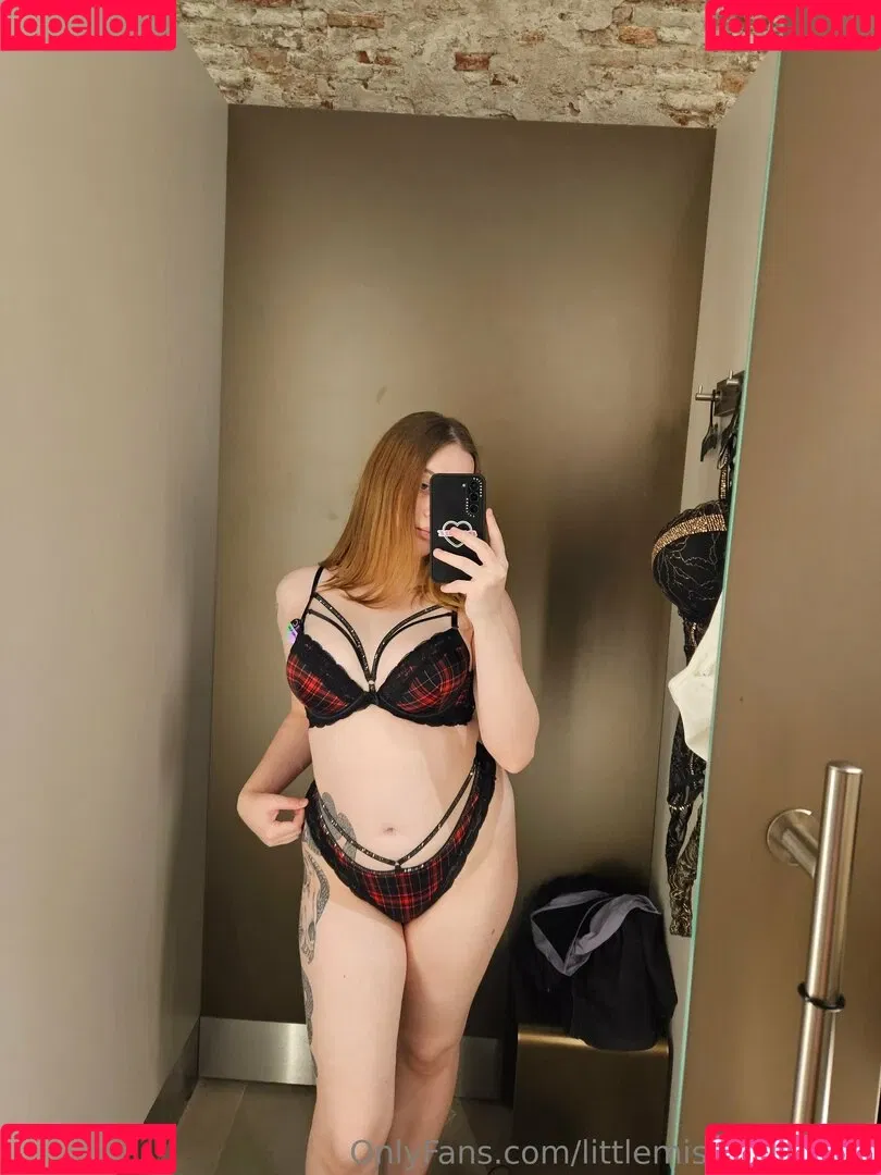 littlemissjujubean / littlemissjujubeans Onlyfans Photo Gallery 