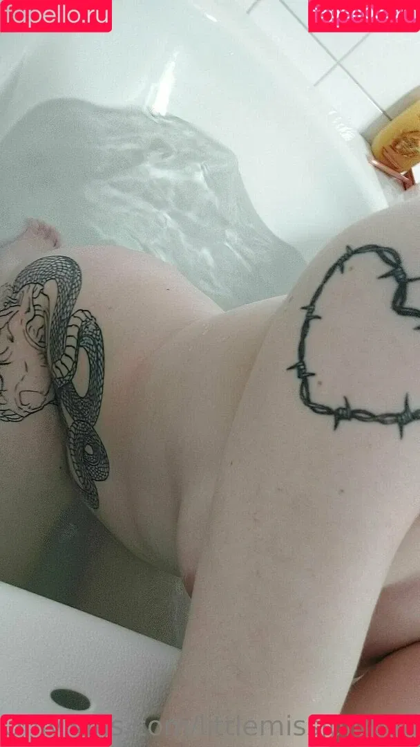 littlemissjujubean / littlemissjujubeans Onlyfans Photo Gallery 