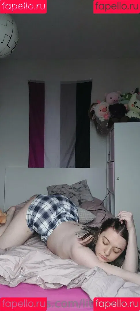 littlemissjujubean / littlemissjujubeans Onlyfans Photo Gallery 