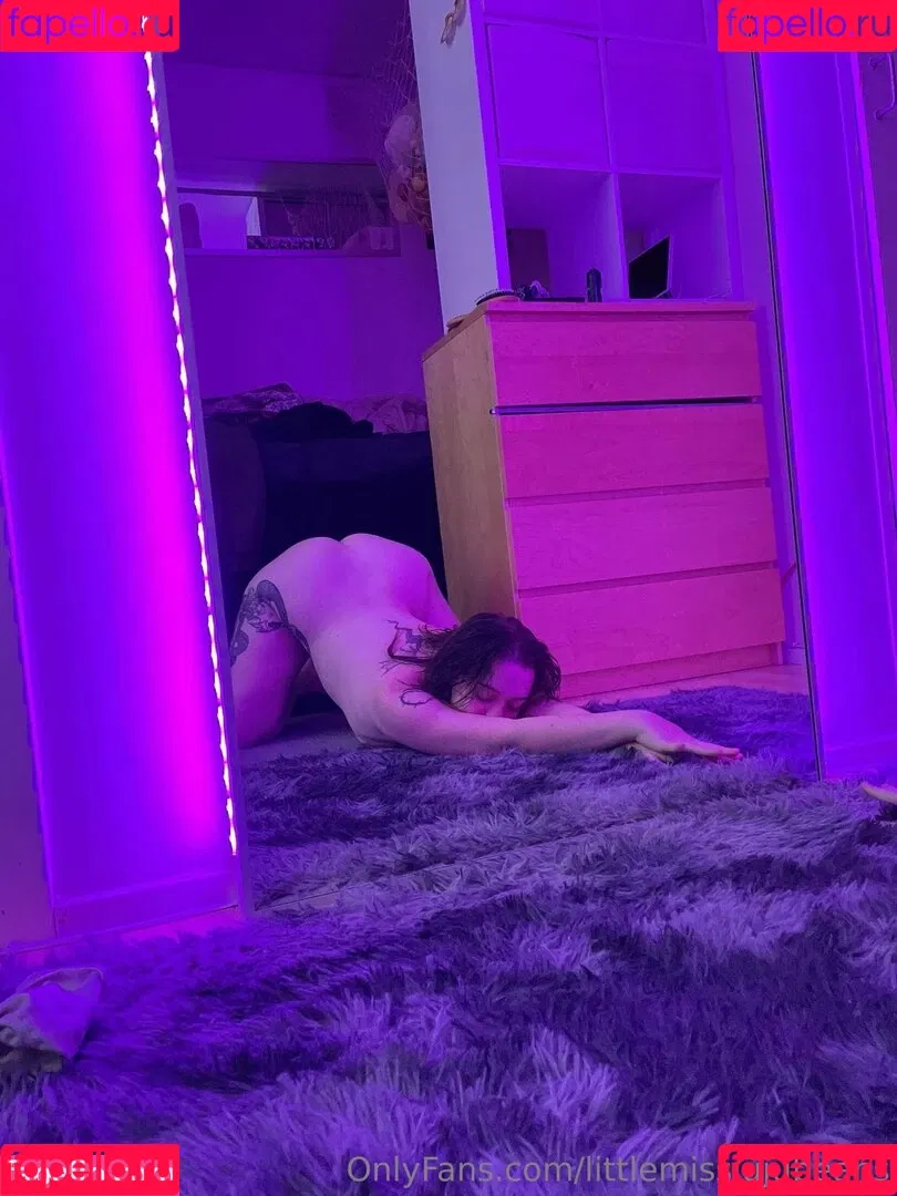 littlemissjujubean / littlemissjujubeans Onlyfans Photo Gallery 