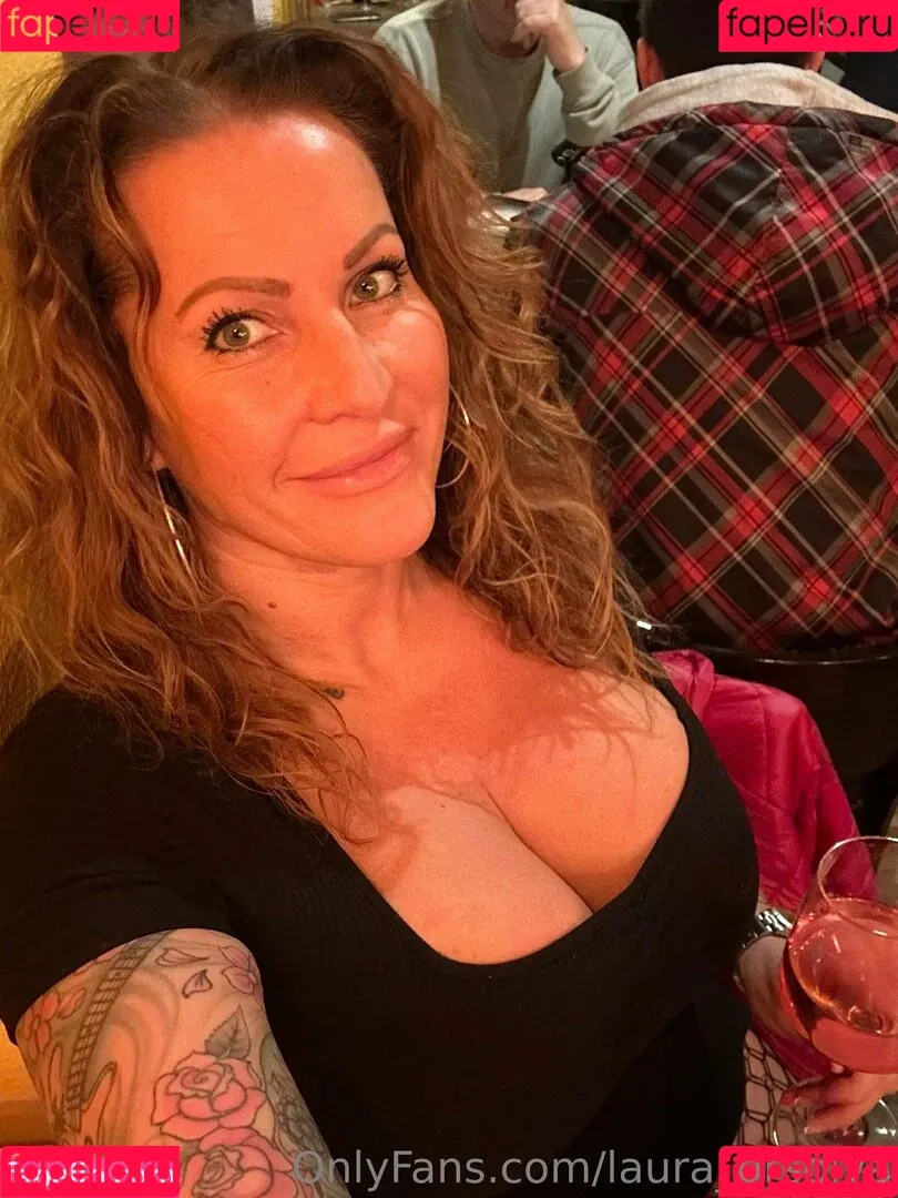 Laura Orsolya / orsolya.laura Onlyfans Photo Gallery 