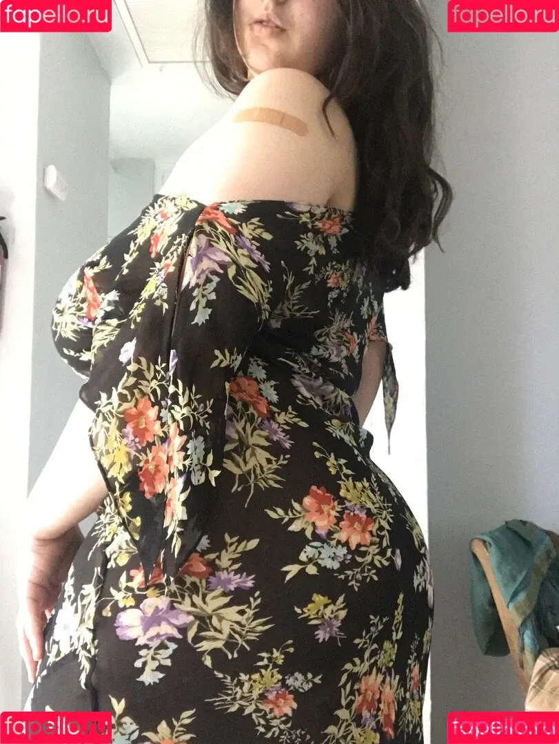 Rosaline Magdalene / marleymagdalene / rose_gallene / rosegallene Onlyfans Photo Gallery 