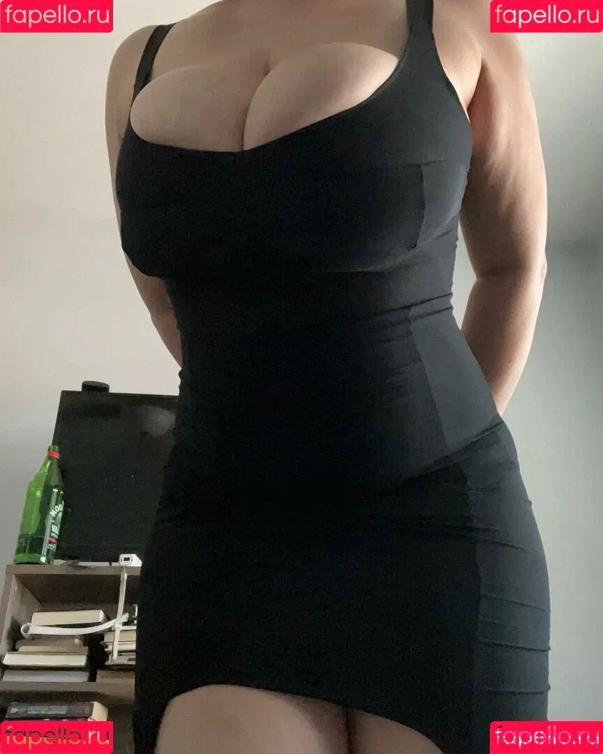 Rosaline Magdalene / marleymagdalene / rose_gallene / rosegallene Onlyfans Photo Gallery 