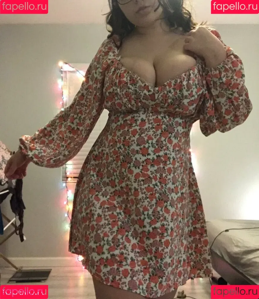 Rosaline Magdalene / marleymagdalene / rose_gallene / rosegallene Onlyfans Photo Gallery 