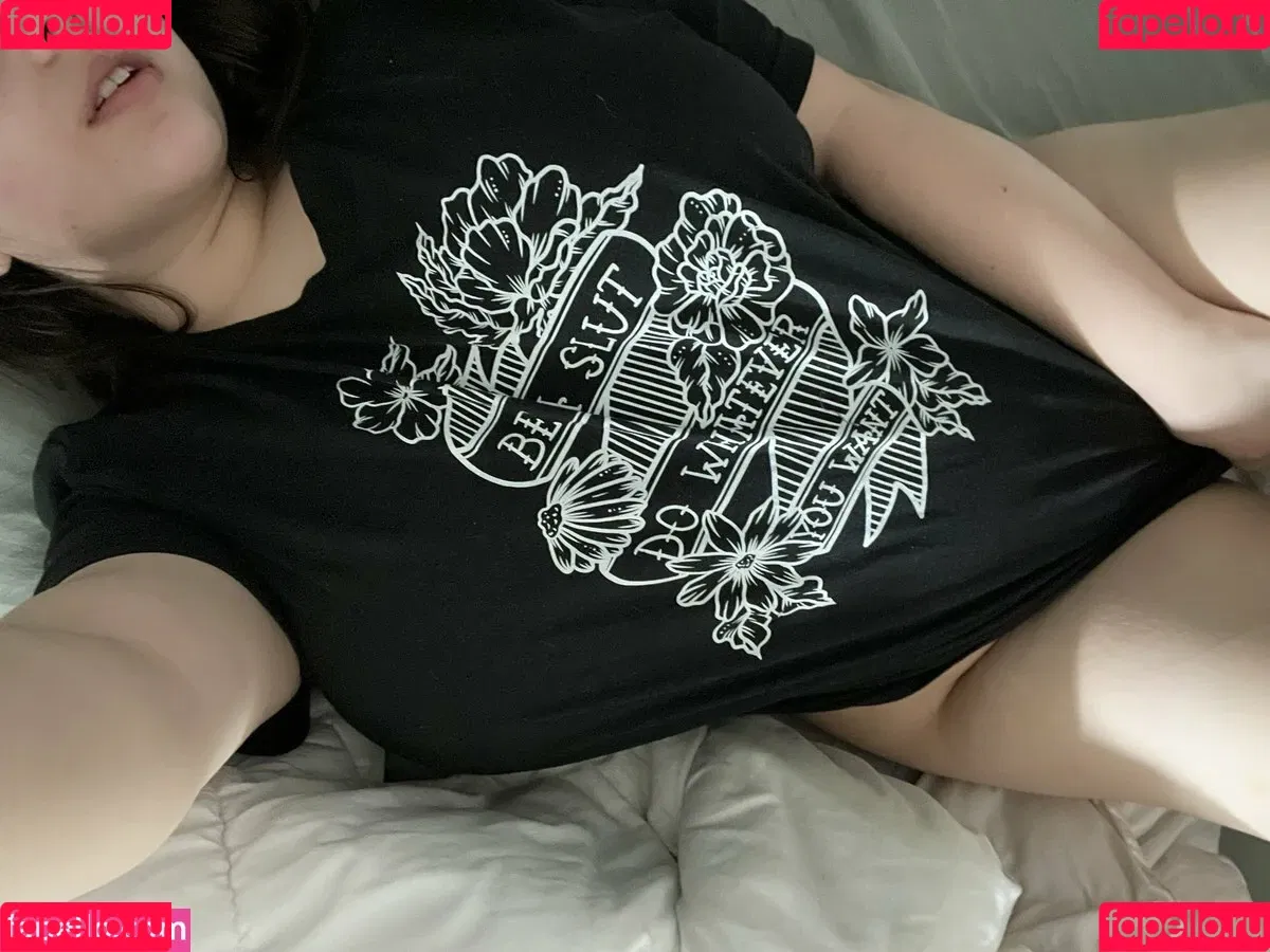 Rosaline Magdalene / marleymagdalene / rose_gallene / rosegallene Onlyfans Photo Gallery 