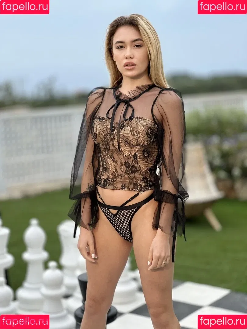 Rika Fane / rikafane.offical / rikafane.official / rikafaneoff Onlyfans Photo Gallery 