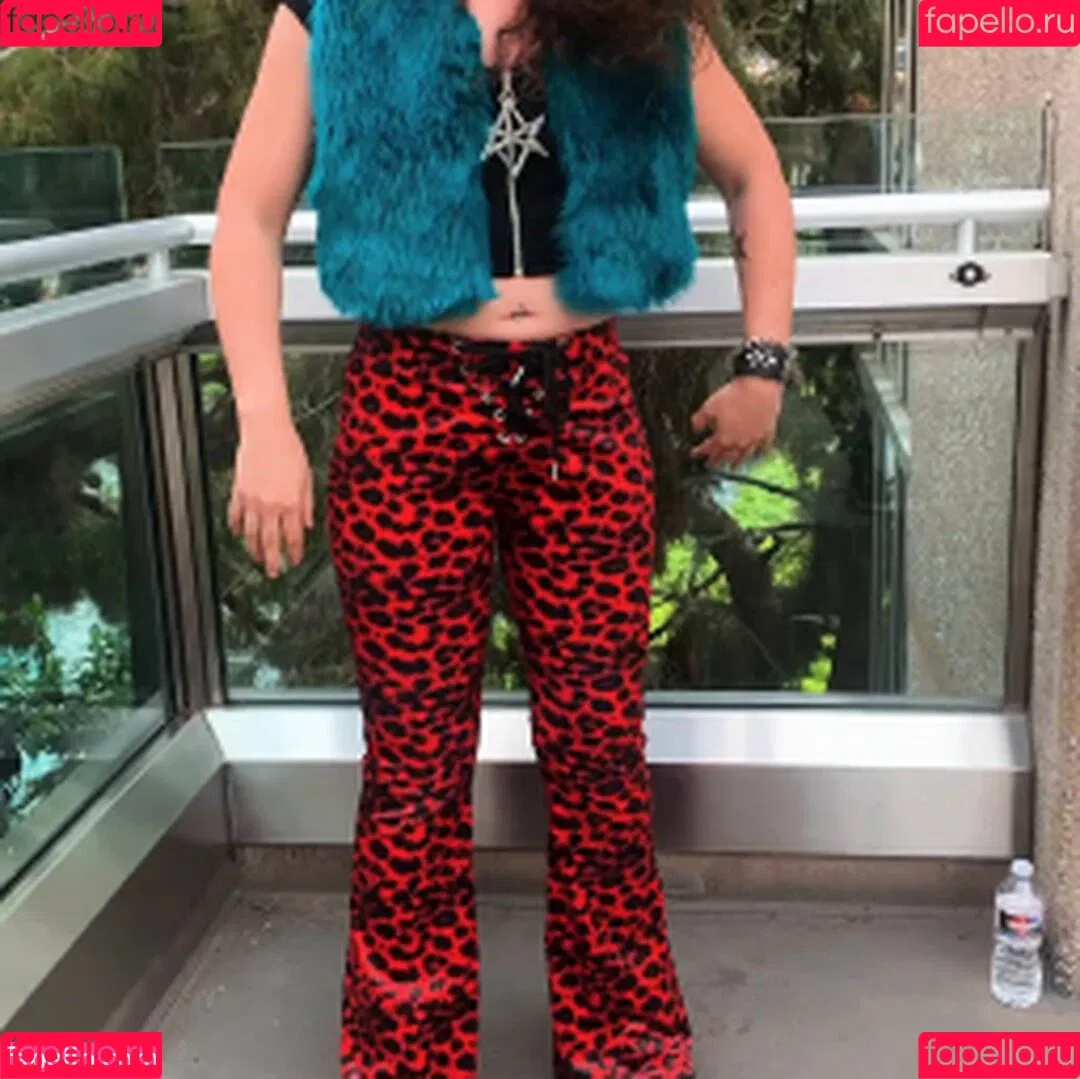 Victoria Voxx / Victoria Voxxx / ashighasvictoria_ / victoriavoxxx Onlyfans Photo Gallery 