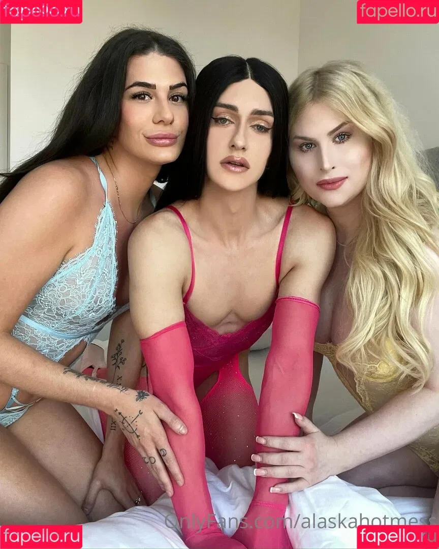 AlaskaHotmess / alaskahotmess2 / goddess-alaska Onlyfans Photo Gallery 