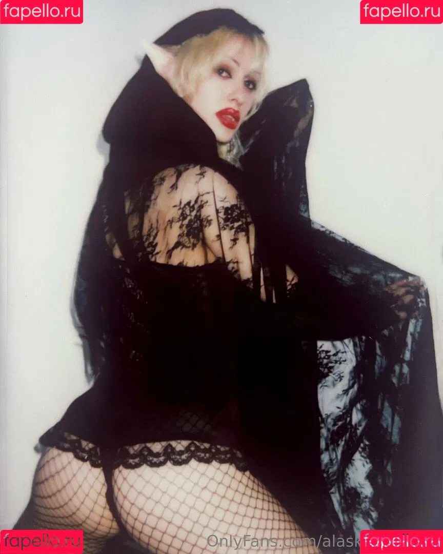 AlaskaHotmess / alaskahotmess2 / goddess-alaska Onlyfans Photo Gallery 