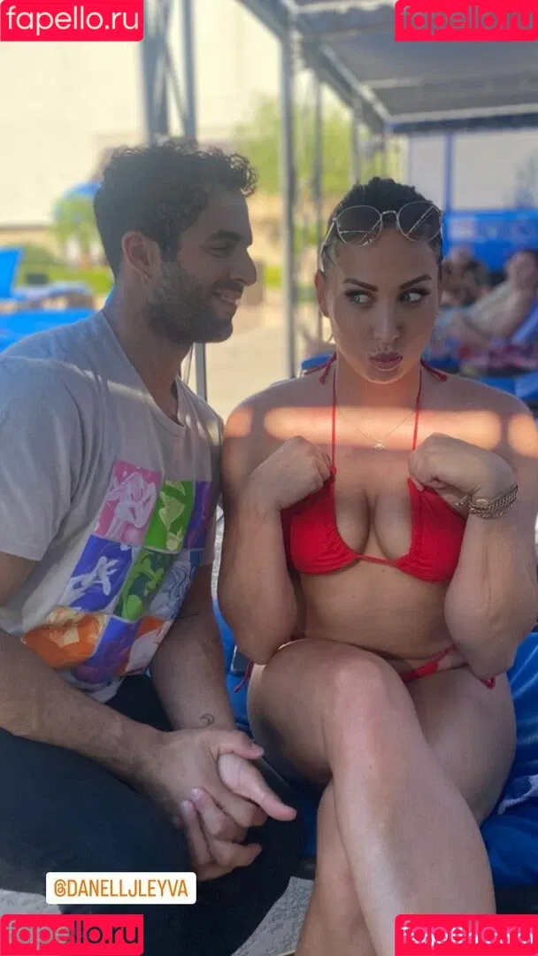 Lisa Mason / thereallisamason Onlyfans Photo Gallery 