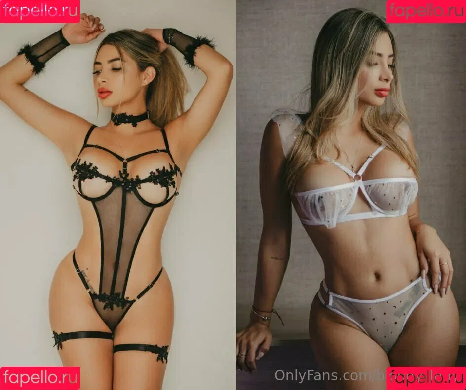 lady_mrcs / red_lady_xxx Onlyfans Photo Gallery 