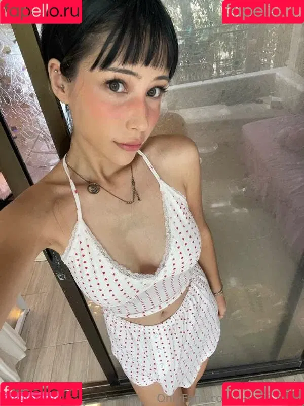 Lina Chen / https: / lina.chen / linaaa_chen Onlyfans Photo Gallery 