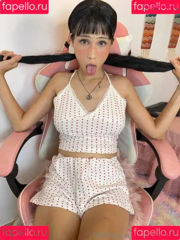 Lina Chen / https: / lina.chen / linaaa_chen Onlyfans Photo Gallery 