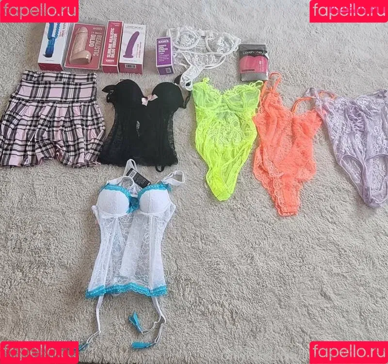 Littlemissconnie / https: / littlemiss.connie / littlemissconniee Onlyfans Photo Gallery 