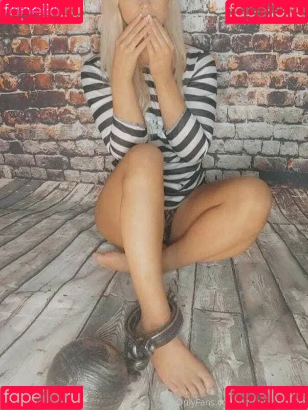 Littlemissconnie / https: / littlemiss.connie / littlemissconniee Onlyfans Photo Gallery 