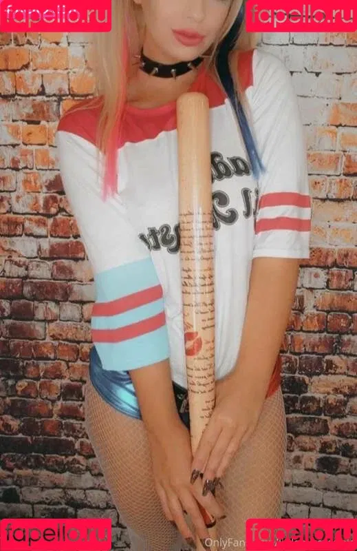 Littlemissconnie / https: / littlemiss.connie / littlemissconniee Onlyfans Photo Gallery 