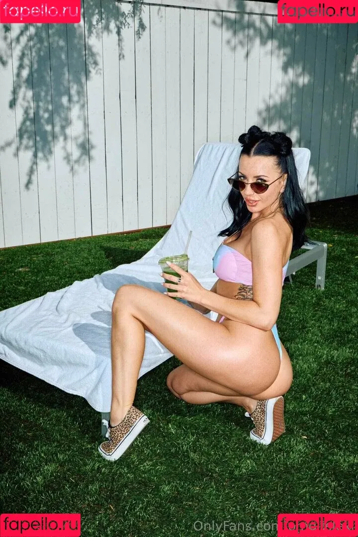 Lexi Belle / OMGitsLexi Onlyfans Photo Gallery 