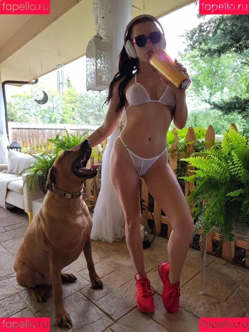 Lexi Belle / OMGitsLexi Onlyfans Photo Gallery 