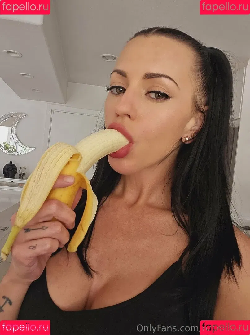 Lexi Belle / OMGitsLexi Onlyfans Photo Gallery 