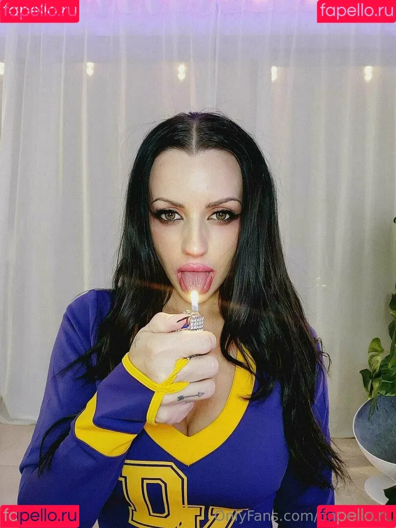 Lexi Belle / OMGitsLexi Onlyfans Photo Gallery 