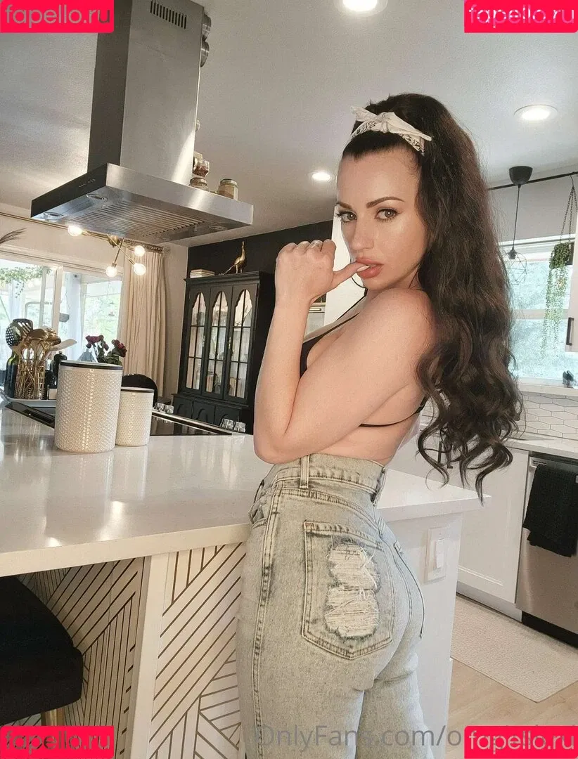 Lexi Belle / OMGitsLexi Onlyfans Photo Gallery 