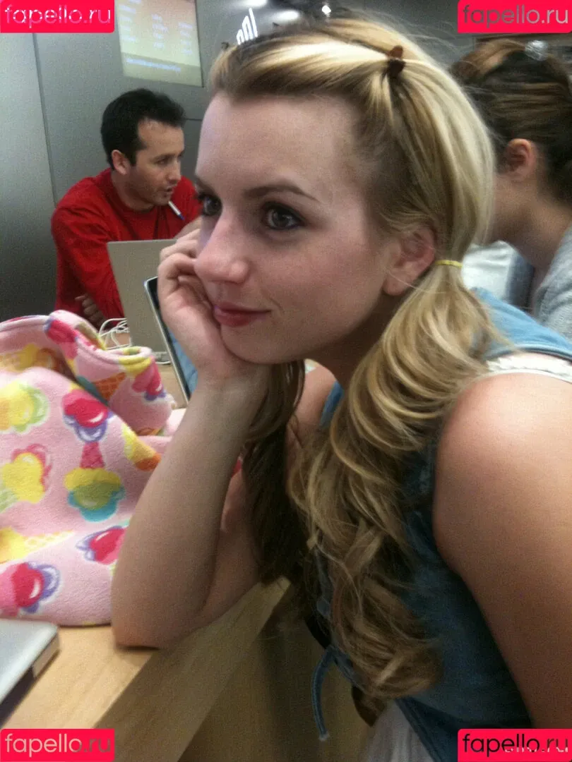 Lexi Belle / OMGitsLexi Onlyfans Photo Gallery 