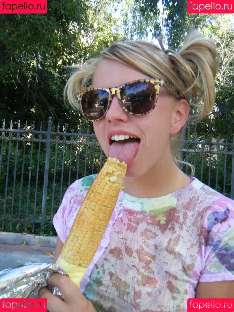 Lexi Belle / OMGitsLexi Onlyfans Photo Gallery 