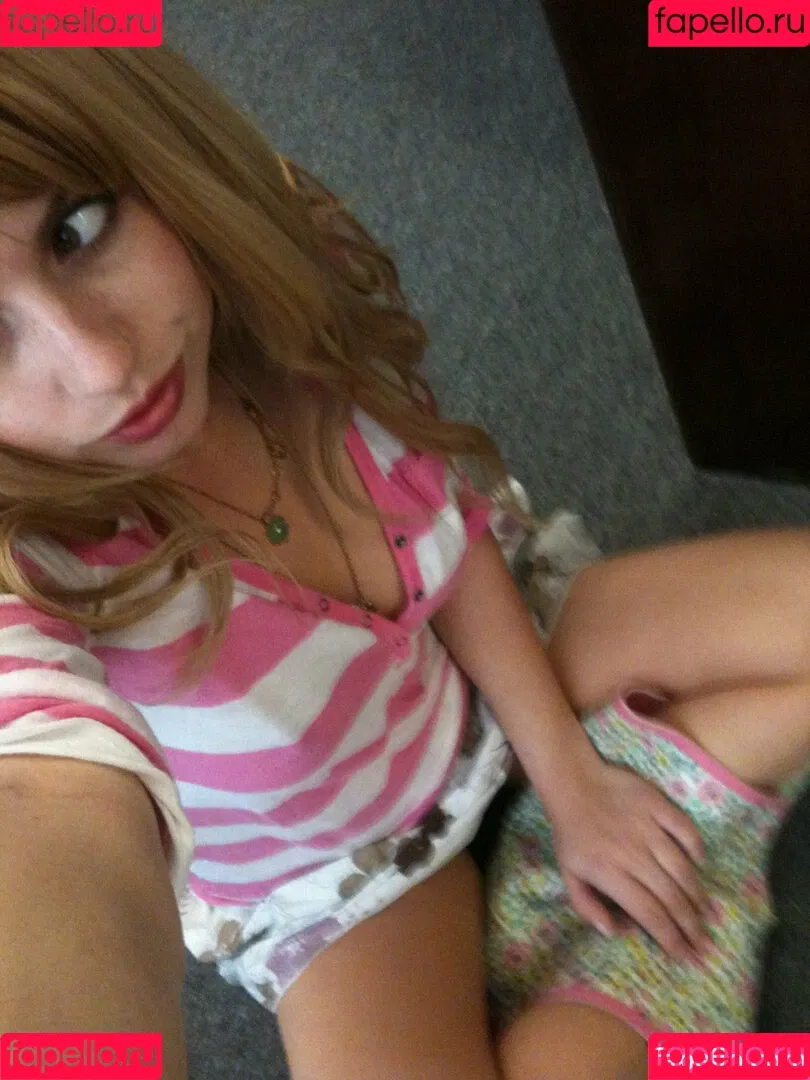 Lexi Belle / OMGitsLexi Onlyfans Photo Gallery 