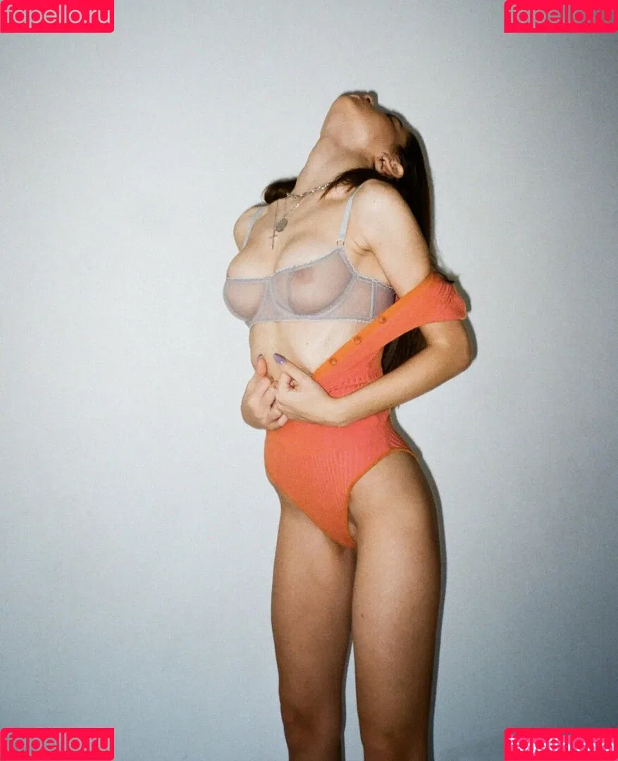 Lina Tsapova / lina_tsapova / lyvlas Onlyfans Photo Gallery 