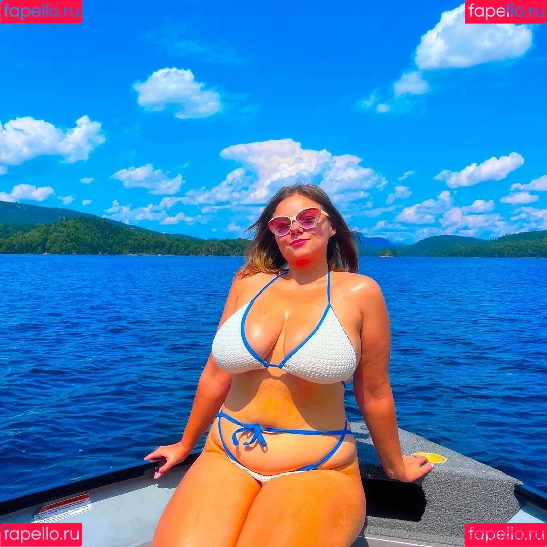 Natalina Zhdanova / babechills / barbiechills / moonshinespace Onlyfans Photo Gallery 