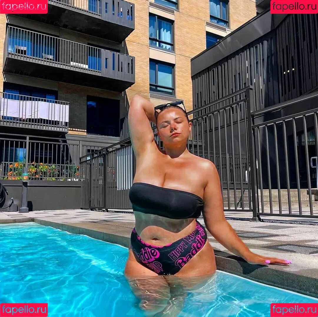 Natalina Zhdanova / babechills / barbiechills / moonshinespace Onlyfans Photo Gallery 