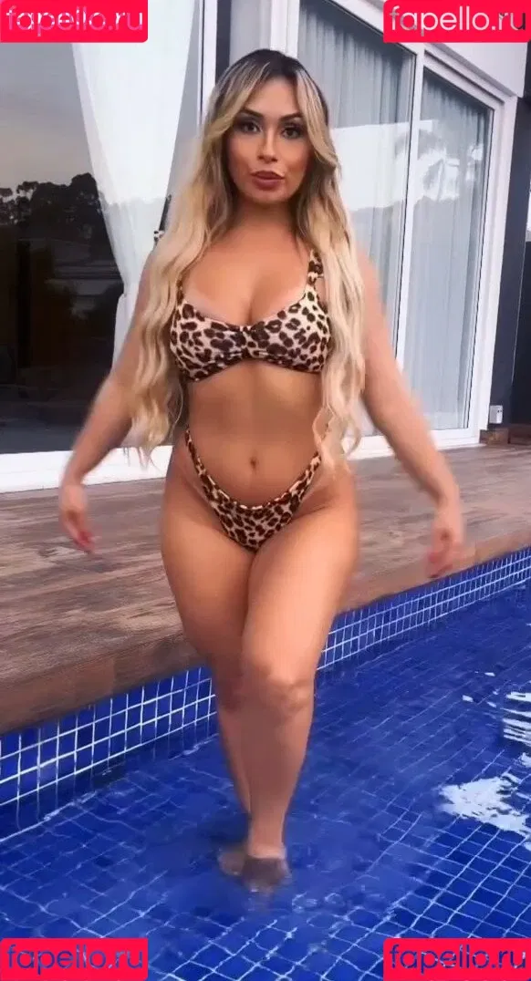 Ana Paula / anapalvesz / anapaulasaenzoficial / anapkerschener / paulagalvan Onlyfans Photo Gallery 