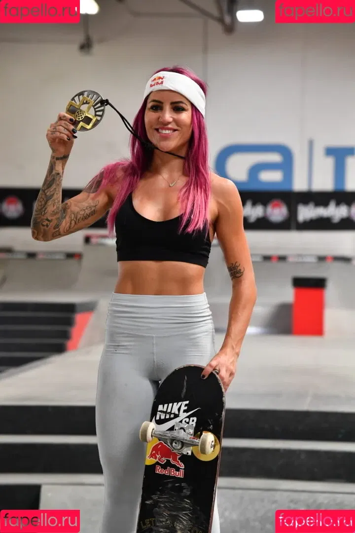 Leticia Bufoni / leticiabufoni Onlyfans Photo Gallery 